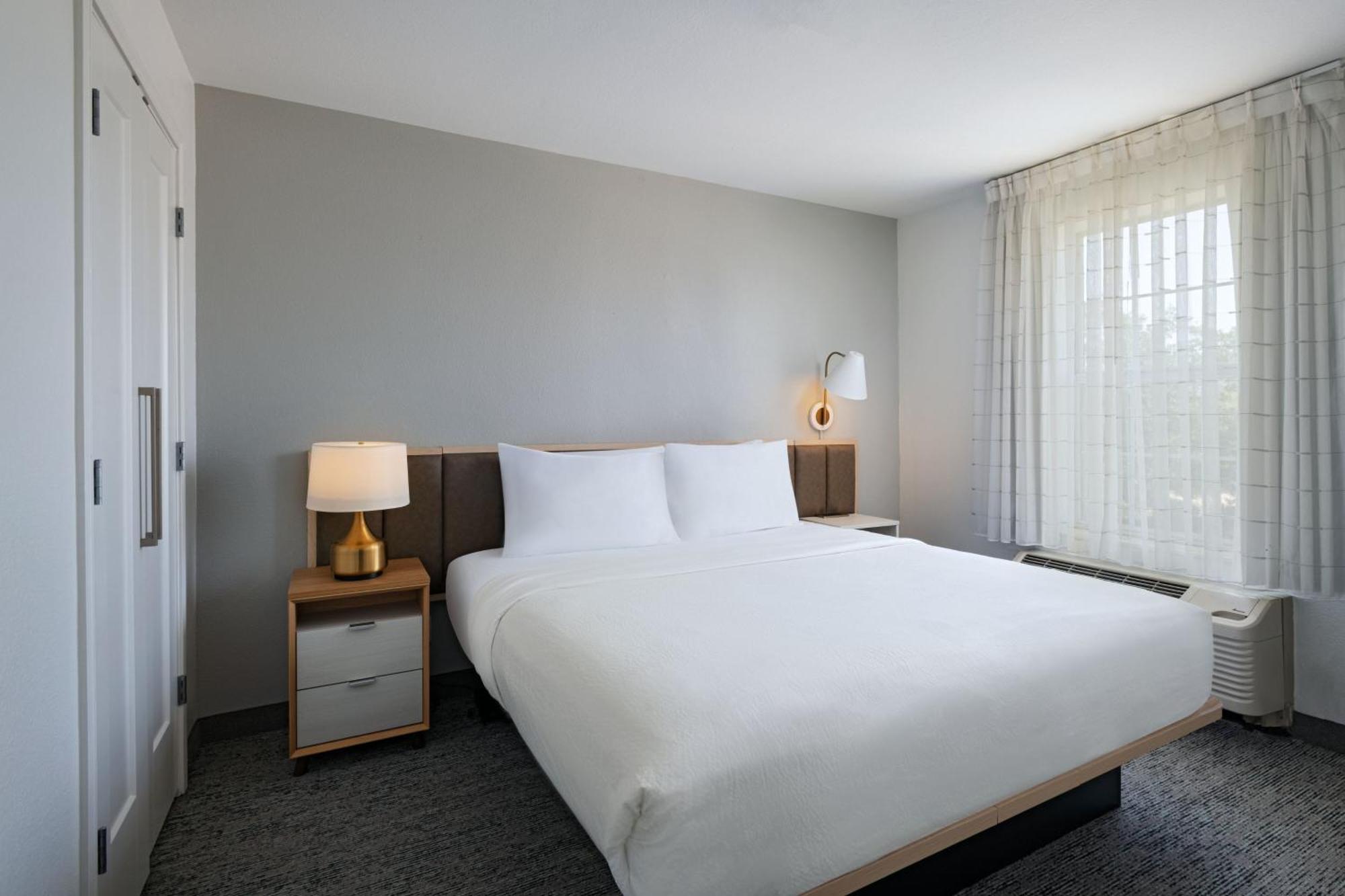 Towneplace Suites By Marriott College Station Exterior foto